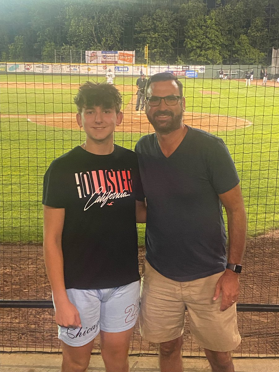 dougr122's tweet photo. Always a fun night checking in on our favorite team in Maine! @Sanford_Mainers https://t.co/sPfKC4mWNr