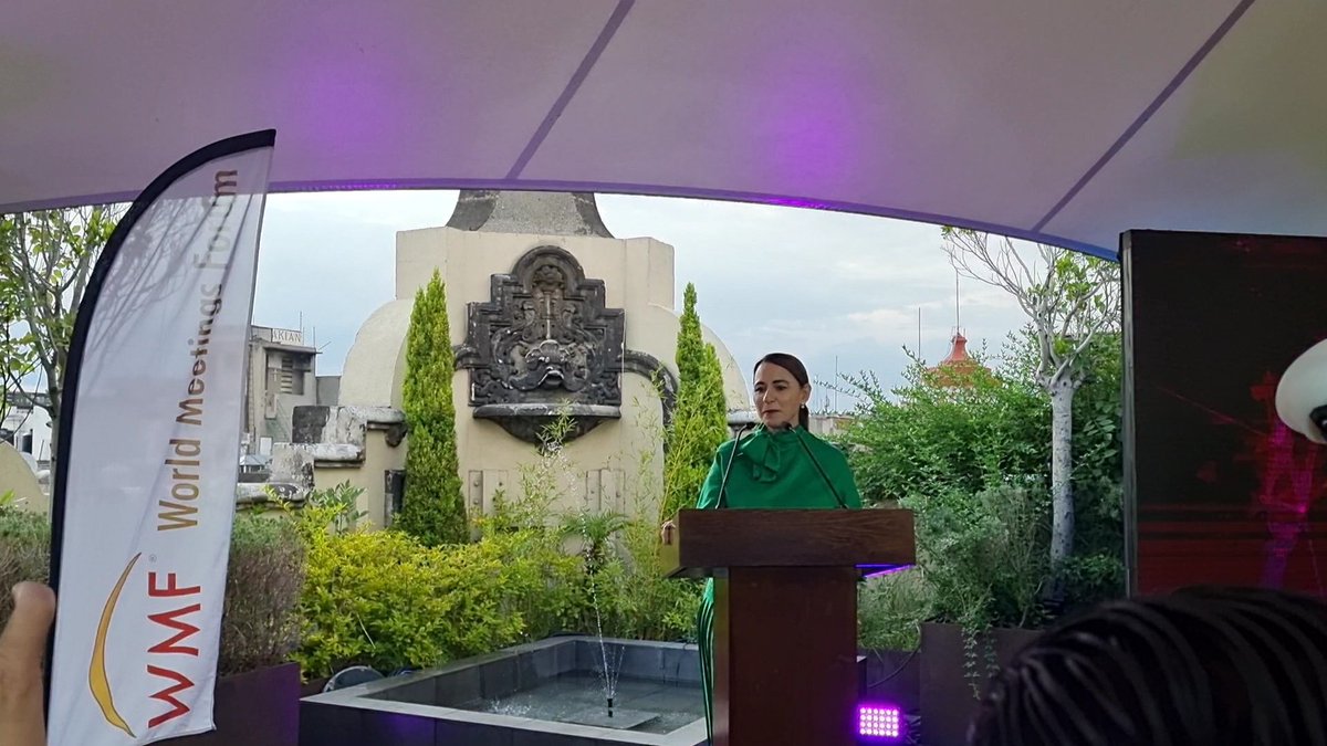 cesacdmx's tweet photo. El Hotel Hampton Inn, la @AsocHotelesCDMX y el #FESCDMX presentes en la inauguración del @WorldMeetingsFo en el Centro Histórico de la Ciudad de México #LaCiudadQueLoTineTodo #MeetMeDowntown #TimeToBelive https://t.co/8qvGHSPrA4