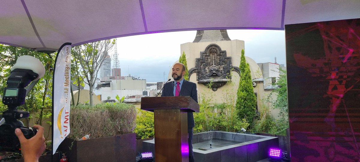 cesacdmx's tweet photo. El Hotel Hampton Inn, la @AsocHotelesCDMX y el #FESCDMX presentes en la inauguración del @WorldMeetingsFo en el Centro Histórico de la Ciudad de México #LaCiudadQueLoTineTodo #MeetMeDowntown #TimeToBelive https://t.co/8qvGHSPrA4