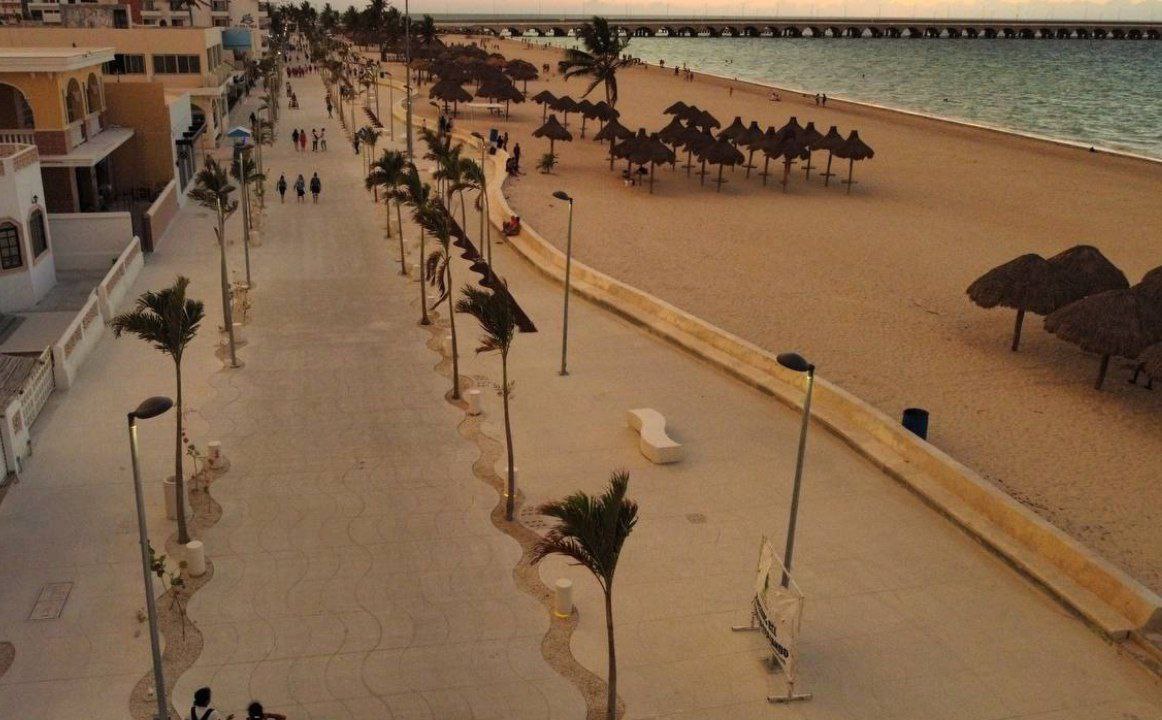 MauVila's tweet photo. Con estas obras mejoramos la imagen urbana e impulsamos la actividad turística de este puerto, beneficiando a las familias progreseñas y visitantes. Desde el @GobYucatan seguimos impulsando cambios permanentes que transforman nuestro estado. (3/3) https://t.co/9JWoXl5vJa
