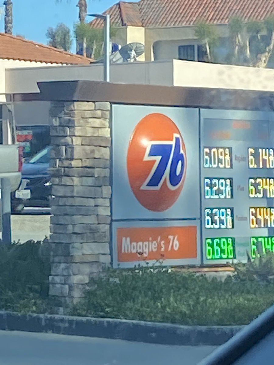 OverTheTopWendy's tweet photo. When you’re at a red light, look over and almost pass out in shock! $6.09? It’s practically free! I mean, after you put in your PIN, buy a car wash too AND do some kind of sexy dance at the gas station to #earn that discount. But you knew what I meant. 🚗 #caliprobs https://t.co/GaJjv12bKv