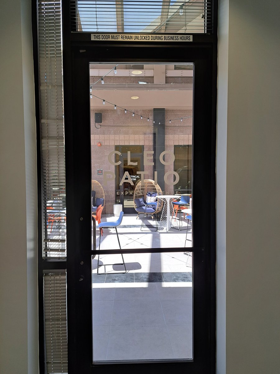 swami83's tweet image. Expansive asked our shop to design, produce, and install attractive custom office signs in Chandler, AZ, to get ready to throw open the doors to customers. bit.ly/3yPiefn #OfficeSignsinChandlerAZ #CustomOfficeSigns #WallGraphics #EtchedVinyl #OfficeNameplates