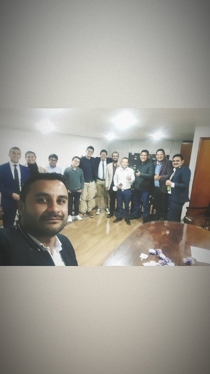 JhonFlorezJim's tweet photo. Parte del equipo jurídico que participará en el empalme con el Ministerio de Agricultura, comprometidos con el cambio, la inclusión y el desarrollo de una política agraria integral. https://t.co/aSg2RyzOOf