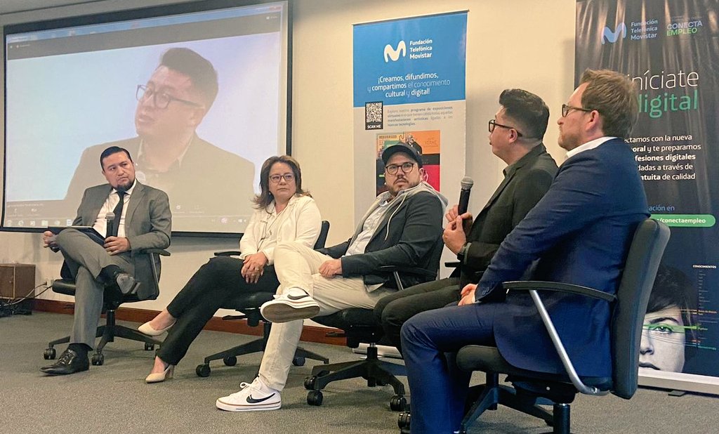 LuisBenatuilV's tweet image. ¡Nuestro compromiso como #AliadoDigitalDelEcuador🇪🇨 se sigue plasmando en acciones concretas! 

Hoy, Fundación Telefónica @FTMovistarEc inauguró el curso gratuito de formación acelerada en #ciberseguridad, una temática fundamental para la #digitalización👏

¡Seguro será un éxito!