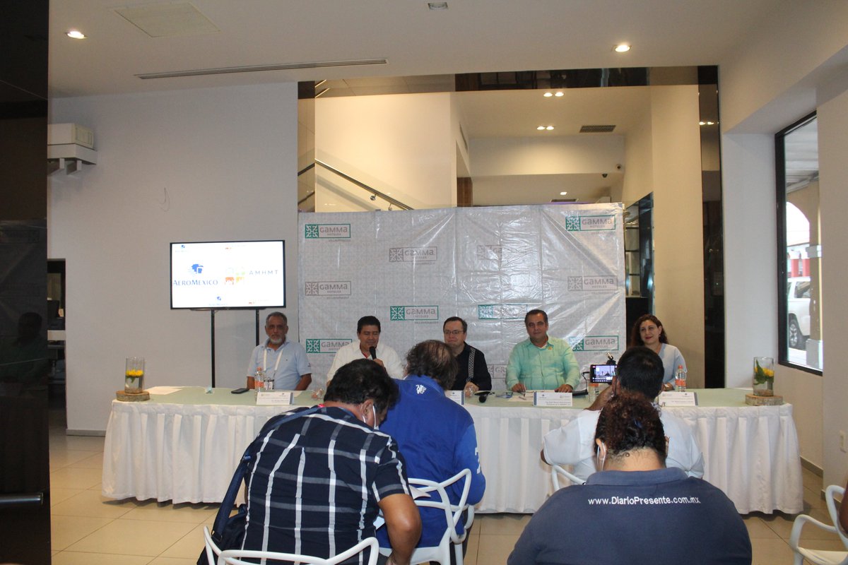 AMHMT's tweet photo. La Asociación Mexicana de Hoteles y Moteles de Tabasco, AC (AMHMT) firmó Convenio Comercial con la aerolínea @Aeromexico que aplicará % de descuento en rutas nacionales e internacionales, así como ayudará a promover nuestro #DestinoTabasco agradecemos la anfitrionía @olmeca_plaza https://t.co/bkYKUo1oCD