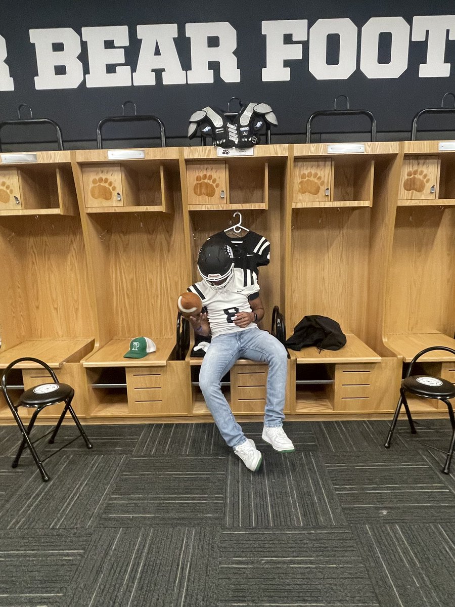 Sramos2k19's tweet photo. After a great visit and conversation with @CoachBJHammer, I am honored and blessed to have received an offer from @BowdoinFB! Thank you @CoachCerf for the amazing tour. #THEHUNT @YVQBacademy @texaselite_ @BDammone @PleasantonFB @PleasantonTrack https://t.co/EBInrCckWO