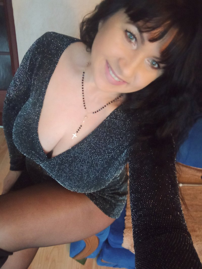 of çok sıkıldım ne yapmalıyım sence sohbet edelimmi. müsait yerin varmı ?