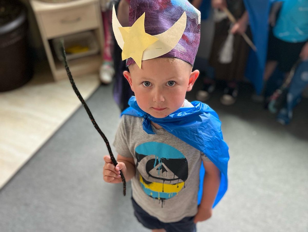 Today was Wizards Day at our strathmore location. We recently kicked off our themed summer weeks and this week is Magical Science and Potions! 🧙‍♂️

#kidsu #kidsucanada #kids #summer #camp #wizard #magic #potions #diy