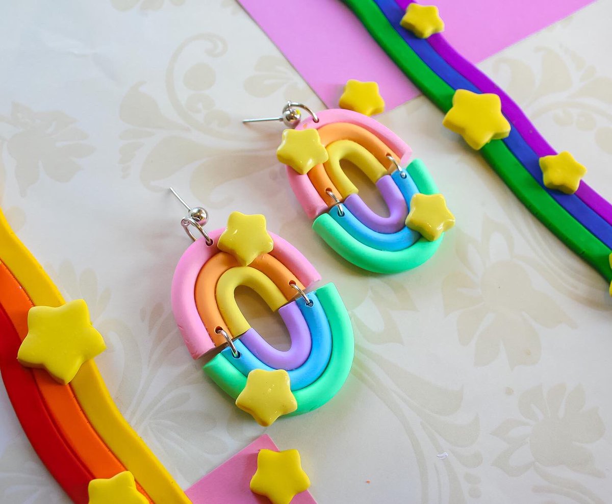 PudgyMade's tweet image. It’s disability pride month so let me remind u I make all this with only full function of my pointer finger and thumb 😤😤😤😤