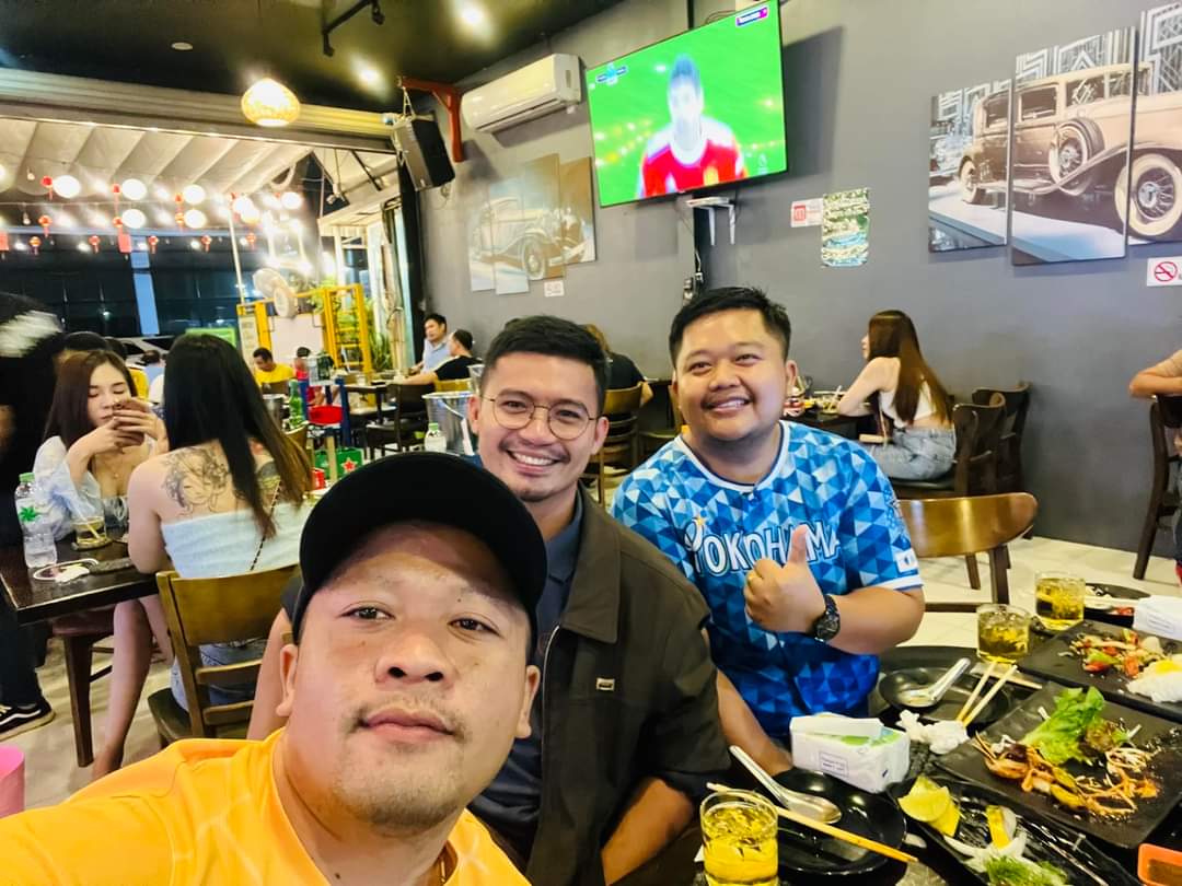 ຮູ້ຈັກກັນມາ10ປີແລະບໍ່ເຫັນກັນ10ປີ😂 #ບໍ່ເຄີຍເກົ່າ ມີແຕ່ເຖົ້າ