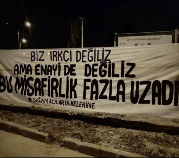 Bu misafirlik fazla uzadı. 
Sığınmacılar ülkelerine geldikleri gibi geri gönderilmelidir. 

Tanju Özcan 

#suriyeliler