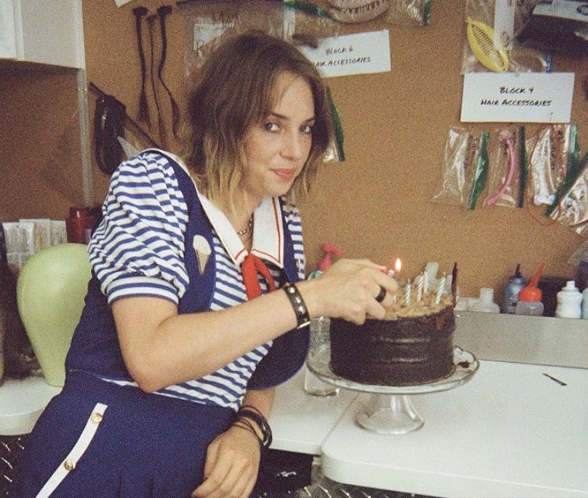 best of maya hawke on X: "happy 24th birthday to our beloved maya hawke, we love you https://t.co/ijfb2Inra2" / X