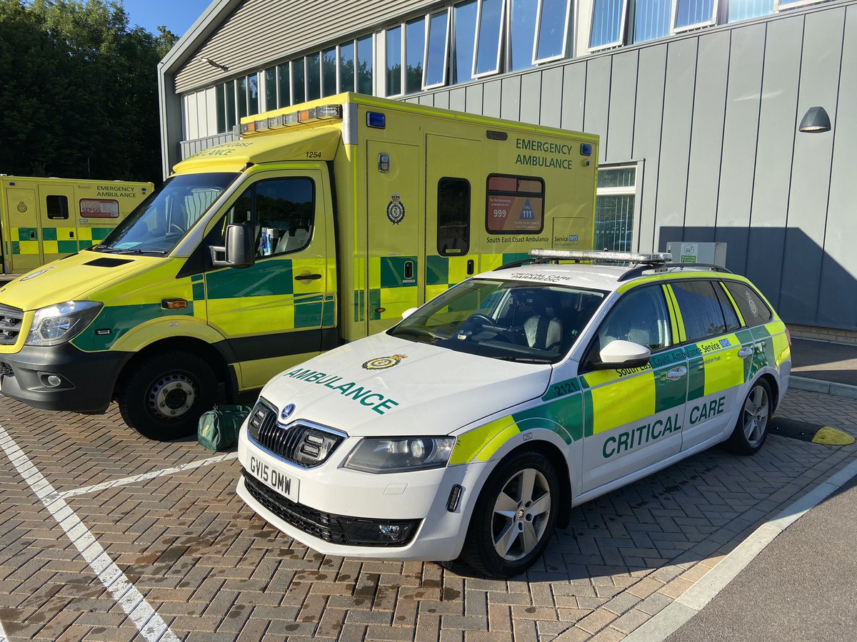 Sunny morning at @SECAmbulance Brighton MRC to welcome in #internationalparamedicsday. Clinical shift on @SECAmb_CCP supervising @bradgander_ on his student CCP final ride out. Good luck Brad, see what the day brings.