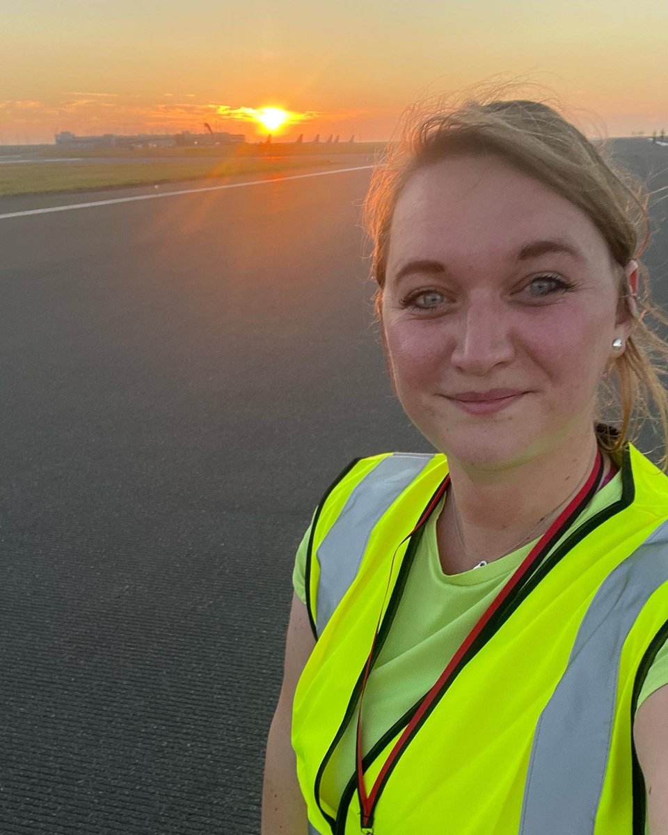 Up at 2am for the <a href="/LDNLutonAirport/">London Luton Airport</a> Runway Run, raising money for <a href="/LutonFoodbank/">Luton Foodbank</a> and East Anglian Air Ambulance. The sunrise was worth the early start ☀️ 🏃🏼‍♀️