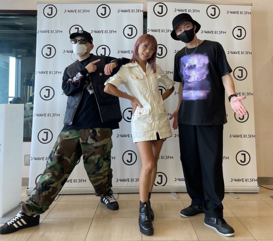 MAADSPIN's tweet photo. このあと27:00〜
『#jwave TOKYO M.A.A.D SPIN』#PKCZ RADIO
🎙 #EXILE #MAKIDAI & #DJDARUMA
#DJSARASA さんとトークセッション!
🌮#タコス の準備はOK??
📻https://t.co/rZCBZBD3ir
#radiko #maadspin #Pラジ https://t.co/vPx0Okr6zH