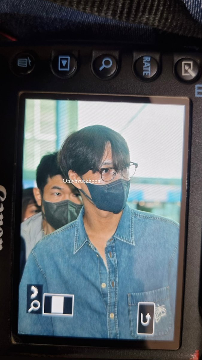 220708 ICN

He looks so fine😭

#카이 #KAI