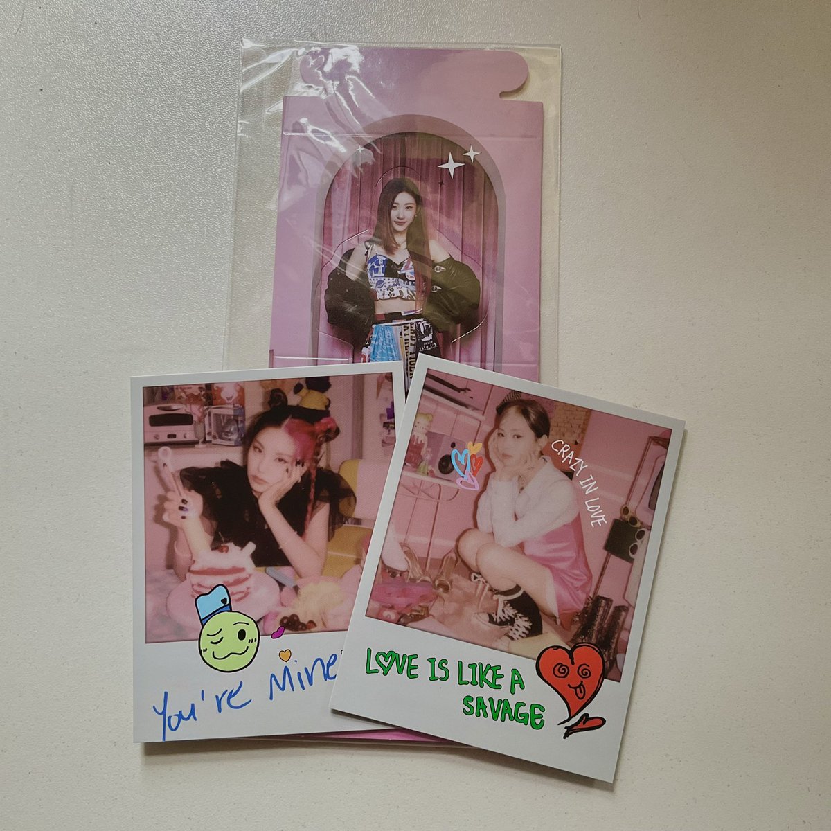 ryujillbuys's tweet photo. wts lfb itzy ph | #ryujillsells

crazy in love cil yeji ver unsealed album - ₱220 (200 if payo)

╰ ob, pb, cd, lyrics paper, stickers, special card set, poster, chaeryeong standee, yeji &amp; ryujin pola
╰ good condi
╰ still nego
╰ check pinned before transacting

dm/reply mine https://t.co/W7c2F5HJHc