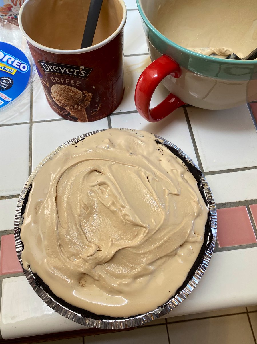 themrs805's tweet photo. I decided to try to make Mud Pie!! It was hilarious and looked like a mess! I can’t help I get distracted easily!🤣🤣 the ice cream was way too soft! But it turned out so yummy!
#norecipeneeded 😂 https://t.co/ERJKMZRFsx