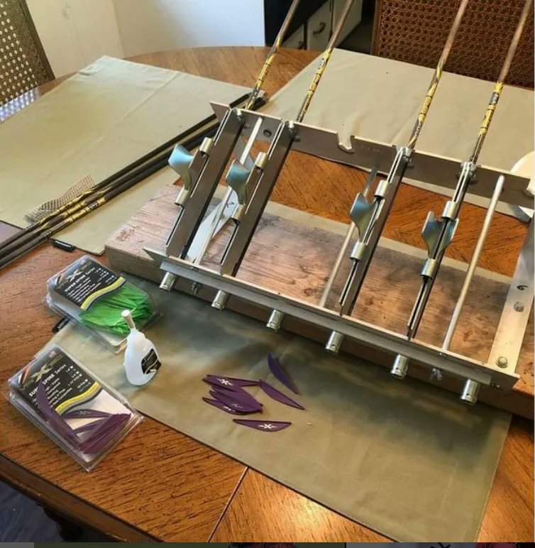 VaneTecInc's tweet photo. Let us know if you need anything @wazurpt
#vanetecvanes
Guess since I have another week before I can start to pull my bow back I figure I could fletch some arrows up! #vanetec
https://t.co/5EDXbTMP2o https://t.co/1PsdJbKCoW