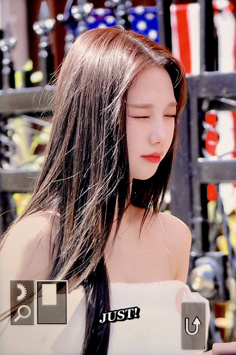 jenktale's tweet photo. is the sun bothering u queen? https://t.co/2BsReksoqW
