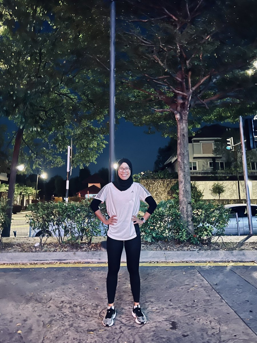WanZaheedahM's tweet photo. Last one before Raya Haji! Good run & breakfast sesh today guys ๐ฅณ
Have a safe trip to kampung everyone ! #kyserunkrew #togetherweattaingreatmiles #445am #13km #hadir https://t.co/KGf8ms91z5