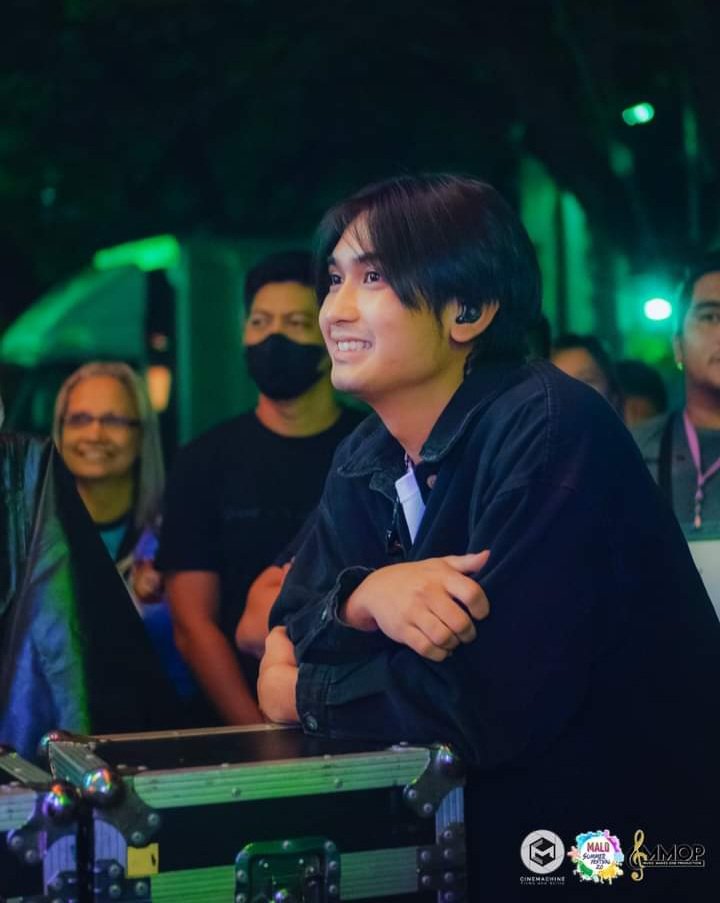 chemendoza01's tweet photo. Tunaw na tunaw nman ako 🤗 @Adadieee ctto 📷 #Malofest https://t.co/xChopkxolZ