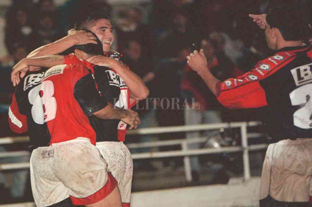 ArchivoSabalero's tweet photo. Máximos goleadores en Copa Libertadores
1- #Fuertes 5
2- #Farias 3
3- #SandovalGustavo #Saralegui #Lertora 2 https://t.co/V8Nk6GOS8r