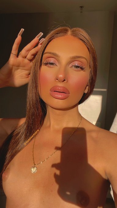 Slap it on my DSLs 👄 https://t.co/ido3houmKq