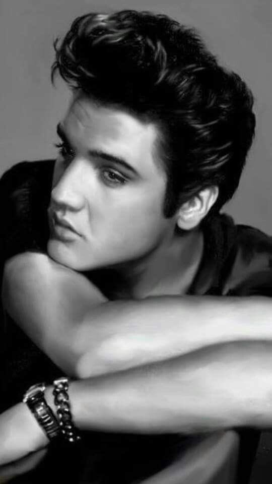 darling_shinee's tweet photo. I feel like I'm cheating on all my kpop biases but I've become totally obsessed with these two gorgeous men 
#ElvisPresley #AustinButler #Elvis https://t.co/GGHMCwGWw1