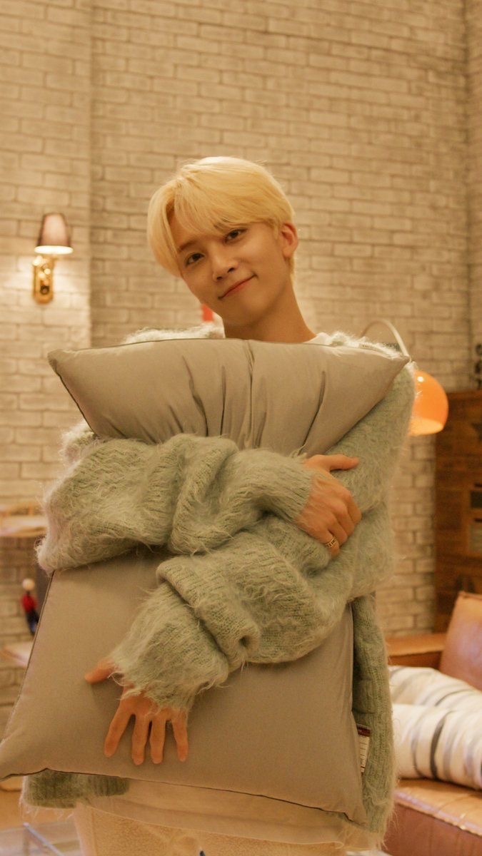 #JEONGHAN  #정한  #SEVENTEEN  #세븐틴  <a href="/pledis_17/">세븐틴(SEVENTEEN)</a>