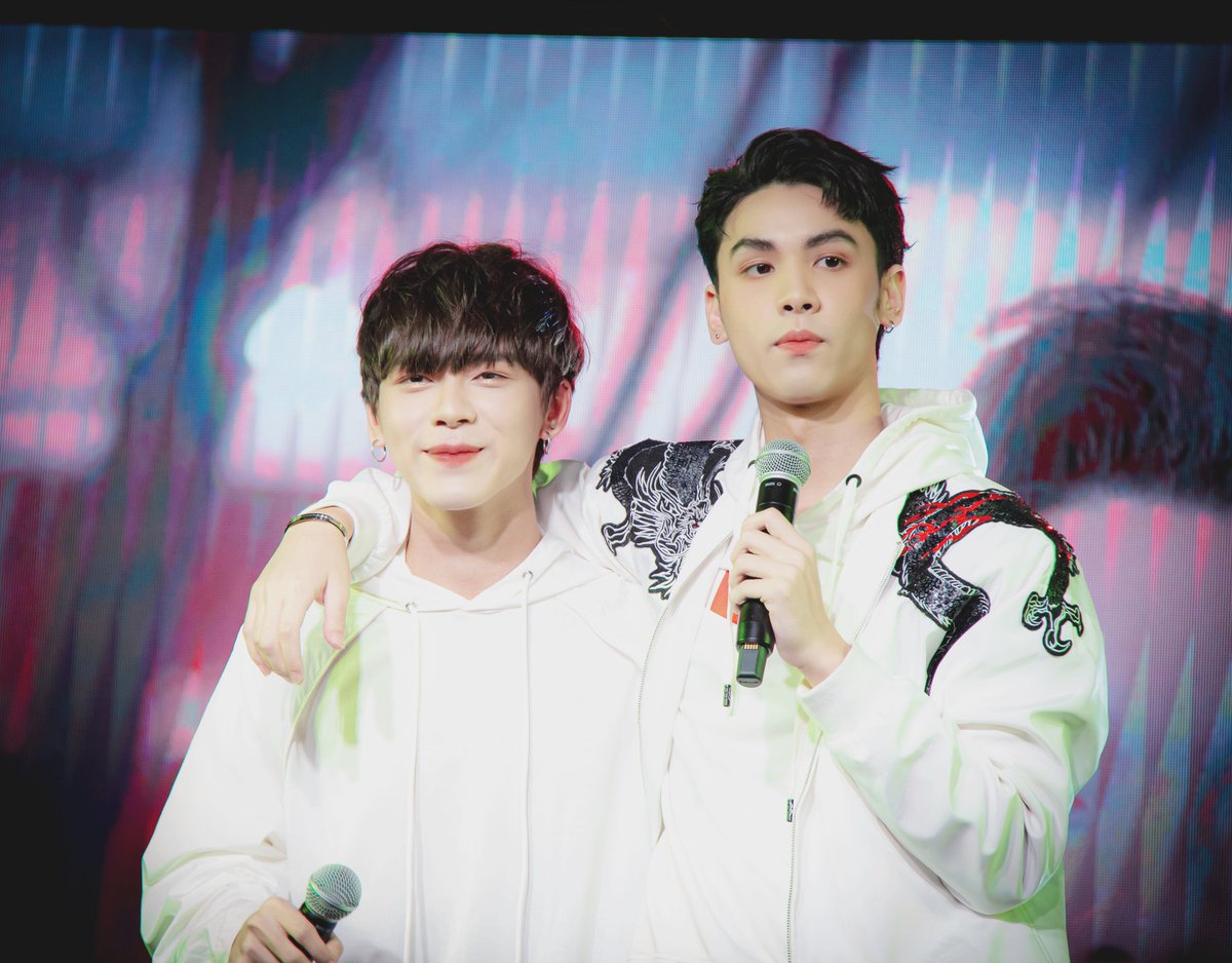 อดใจไม่ไหว กับความน่ารักของคู่นี้
#เปรมดีม 
#หินพายุ 
จาก ศิลปะหลงกล Art Adore En Series
ไปติดตามน้องๆกันได้❤️

เปรม รับบท พายุ [ <a href="/prametn/">Prame</a> ]
ดีม     รับบท หิน   [ @deamwtp ]

ขอบคุณเสื้อผ้า by <a href="/kamimura/">kamimuragen</a>.tokyo

ขอบคุณเครดิตเจ้าของภาพ @justsosick