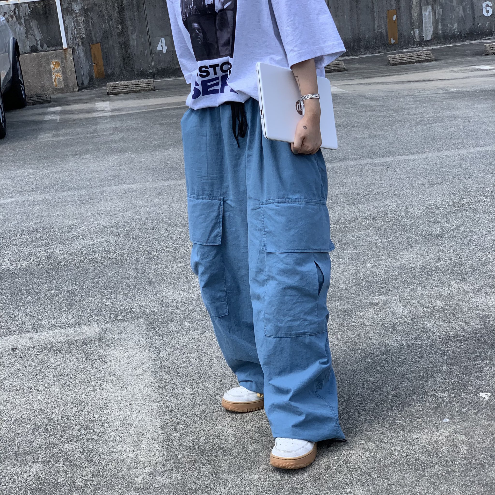 Onewill Volume String Cargo Pants Blue Black Onewill Onewill Kpop Kpopfashion Kpop好き 韓国スタイル トレンドコーデ トレンドファッション トレンドコーディネート 韓国ブランドファッション 韓国服通販 韓国服ショップ 韓国服コーデ