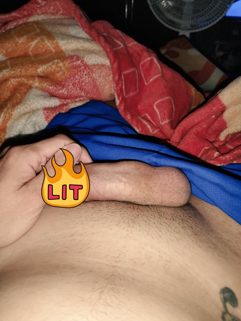 alejo_celis25's tweet photo. Buenas noches 

Quiere ver completo 😈😁 https://t.co/RTPBzb5HUw