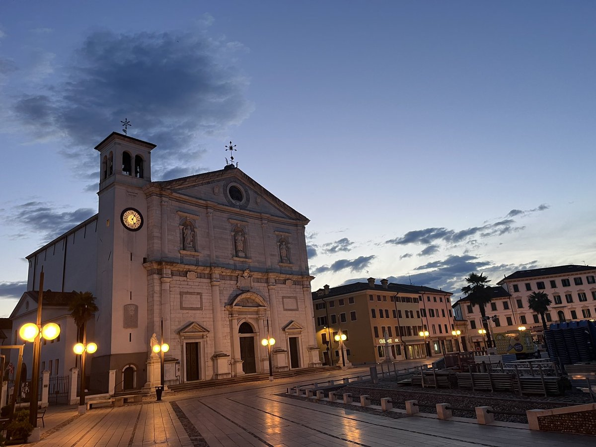 CiriSince1978's tweet photo. Poi #venne l’ #alba di un #Venerdì di #luglio #fvglive #iosonofriuliveneziagiulia 

@regioneFVGit @FVGlive https://t.co/GfZxjxVsWp