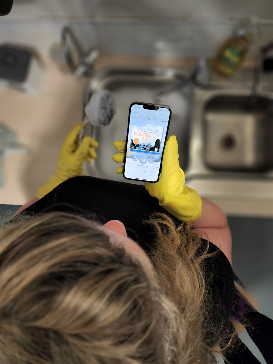 LibraryBayside's tweet photo. Unlock extra hours this week by reading while you’re doing something else! 
Check out an eAudiobook from the library and get cooking/driving/walking/swing-dancing or whatever else you fancy. 
What are you going make more exciting with an audiobook this week? 
#WarmWinterRead https://t.co/oj37b3KfJD