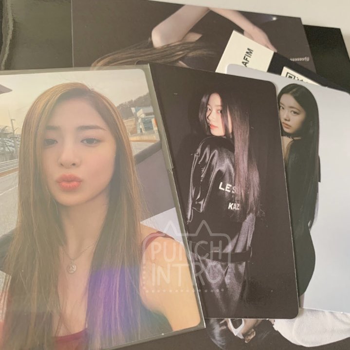 punchintro's tweet photo. 💌 #punchmails 

hello my fearless album finally came w yunjin (ty also for the freebies!) ^___^ it arrived with no damages bc of the secure packaging! thank u also for being accommodating w my questions <3

. . . @2jaykecart #from_twojayke https://t.co/En6JPZDtD0