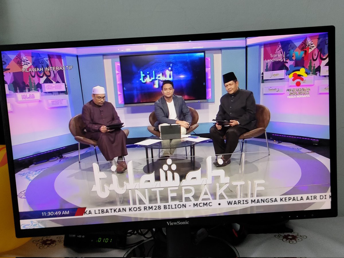 CQXRSASER's tweet photo. Hari Jumaat terasa lengkap lepas dapat tengok @Jalaluddin44 live kat tv #CQXR https://t.co/pIJfdRwxqw