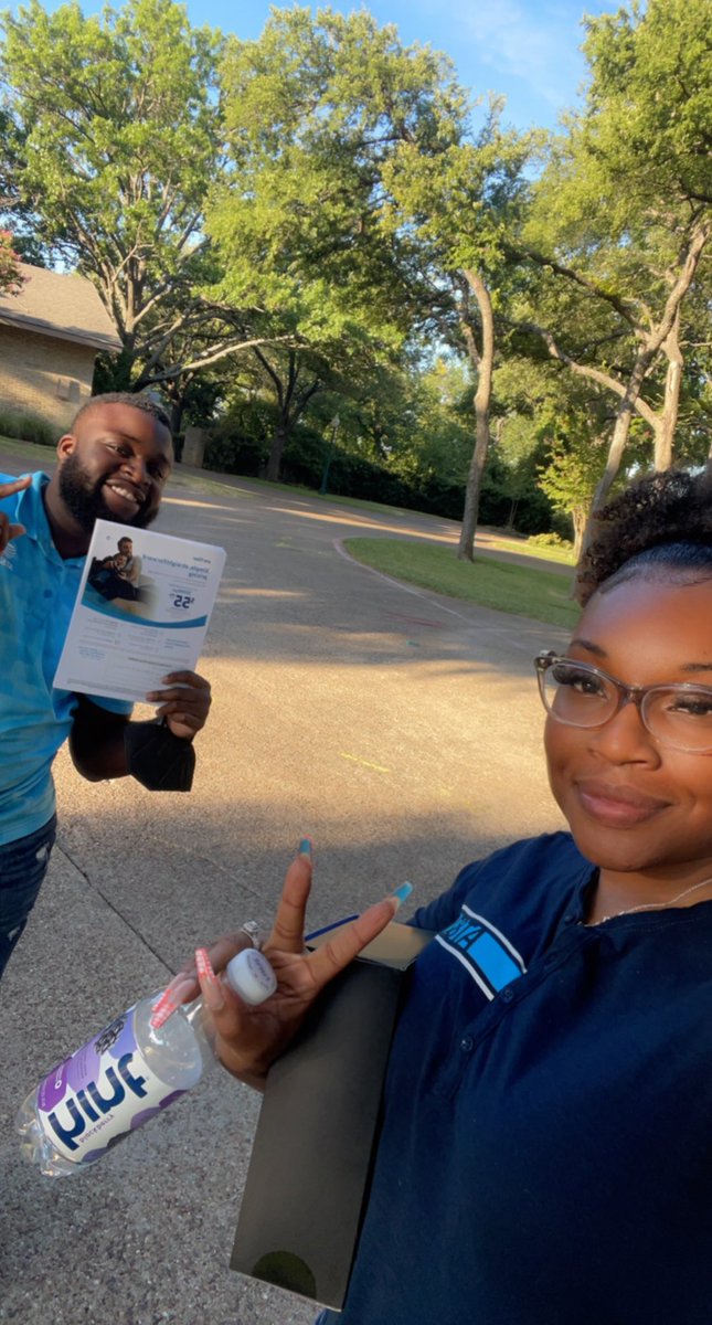 Money mafias North Park team myself and @ntxabi2 out in the Fiber streets making it happen! Thank you @yvetteNTX for partnering with us ♥️ @CaresseSimpson @NtxFiberteam @kenny_ntx @jamesvicente1 @dbustamante1210