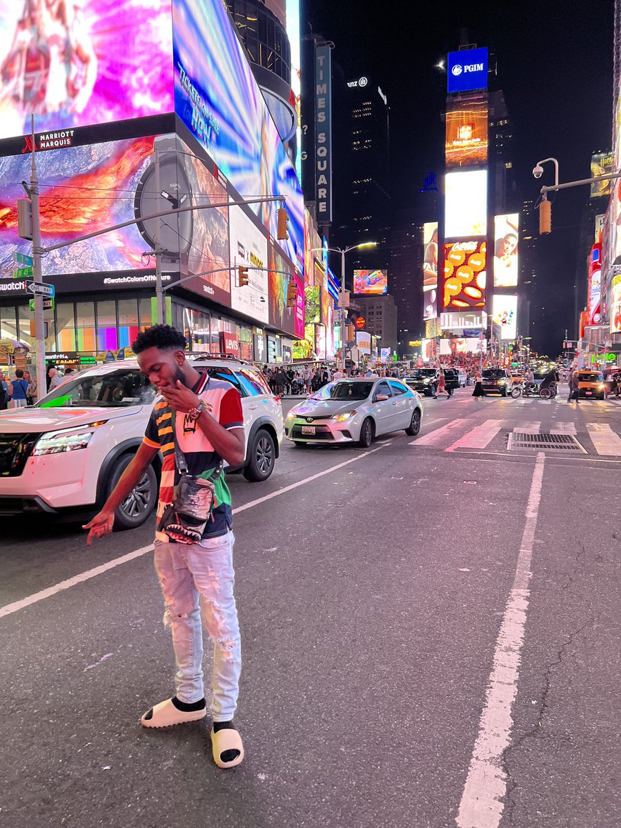 BigBallerBaso's tweet photo. Must burn something in the city 🔥 https://t.co/4zK79Qg1Si
