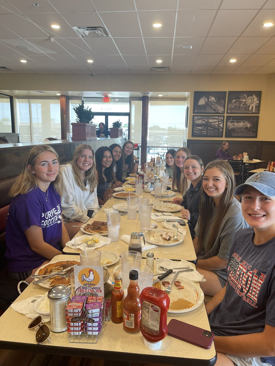 16uAFPRWB's tweet photo. It was a beautiful day for some softball today in Oklahoma! Went to get extra reps this morning before our games and it paid off. Let’s keep working! 🥎❤️ #AFStrong #afrwb https://t.co/l0qItmZOhK