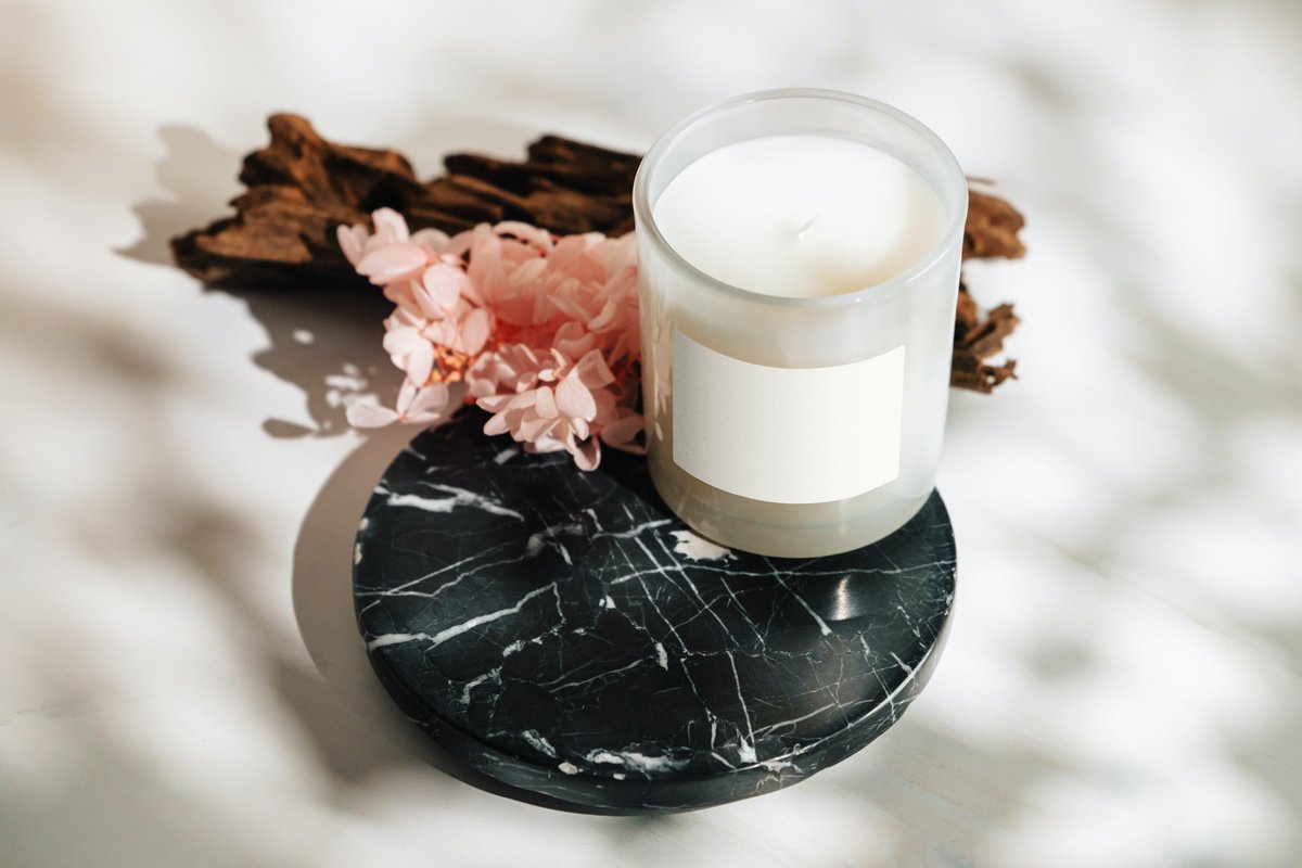 candlesloverusa's tweet photo. We are here for a #wholesale trim candle #wick. How to use a #wickdipper to stop #candles smoke and stench when quelling a #candle for yourself. https://t.co/1rJcvsezn1