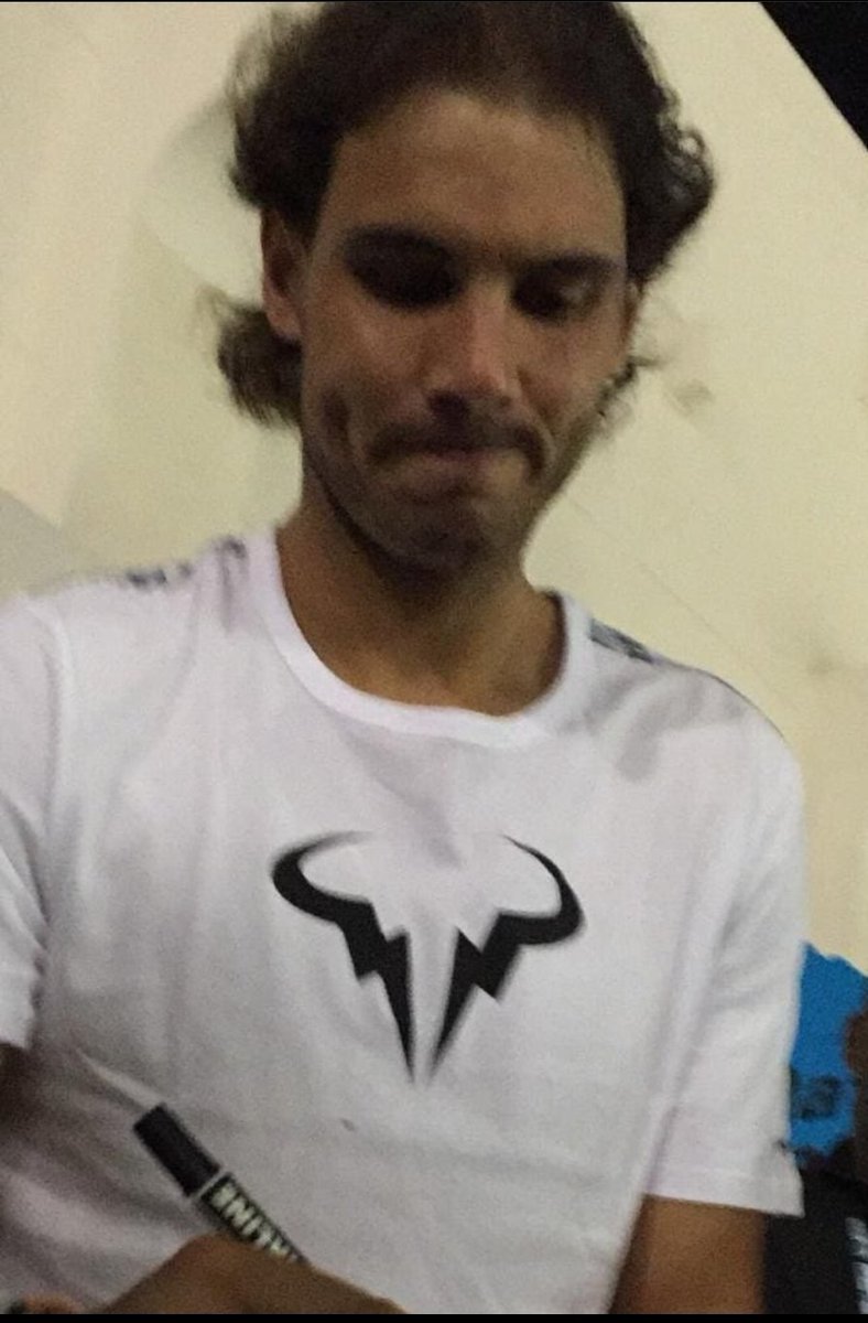 freedomeofsky's tweet photo. Sooo sad in #Wembeldon 😞, get well sooon Nadal 💪, waiting you in the next tour in the US open 💪🎾 , will not be more proud that you signed for me 🎾
#Nadal #wimbledon #RafaelNadal𓃵 #RafaelNadal https://t.co/7WvlHlvZKR
