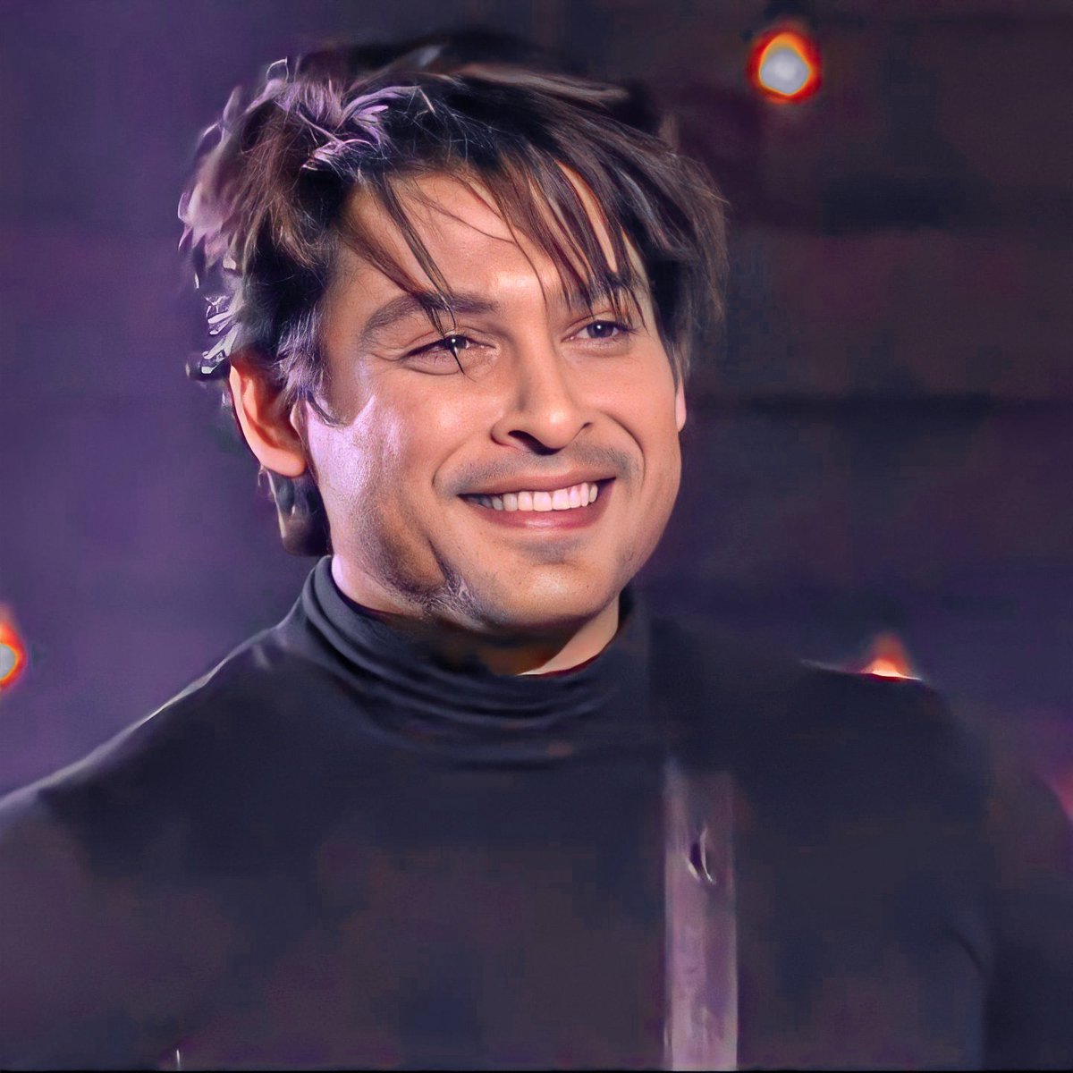 Diya_tweetz's tweet photo. All we know now is to love you in silence. Good morning @sidharth_shukla. Sending you my love and hugs.❤️🤗

#SidharthShukla 
#SidharthShuklaLivesOn https://t.co/25YDfzkhSx