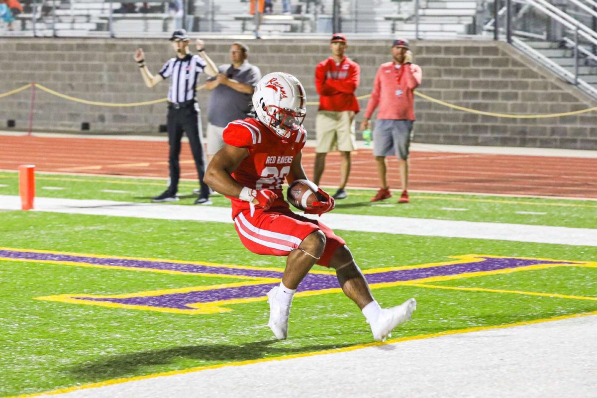JUCOFFrenzy's tweet photo. .@_yasuo3 JUCO RB C/O 2023. 5’9 190. @Red_Raven_FB . HL https://t.co/wzp45JnHiU https://t.co/b68nok4YPw