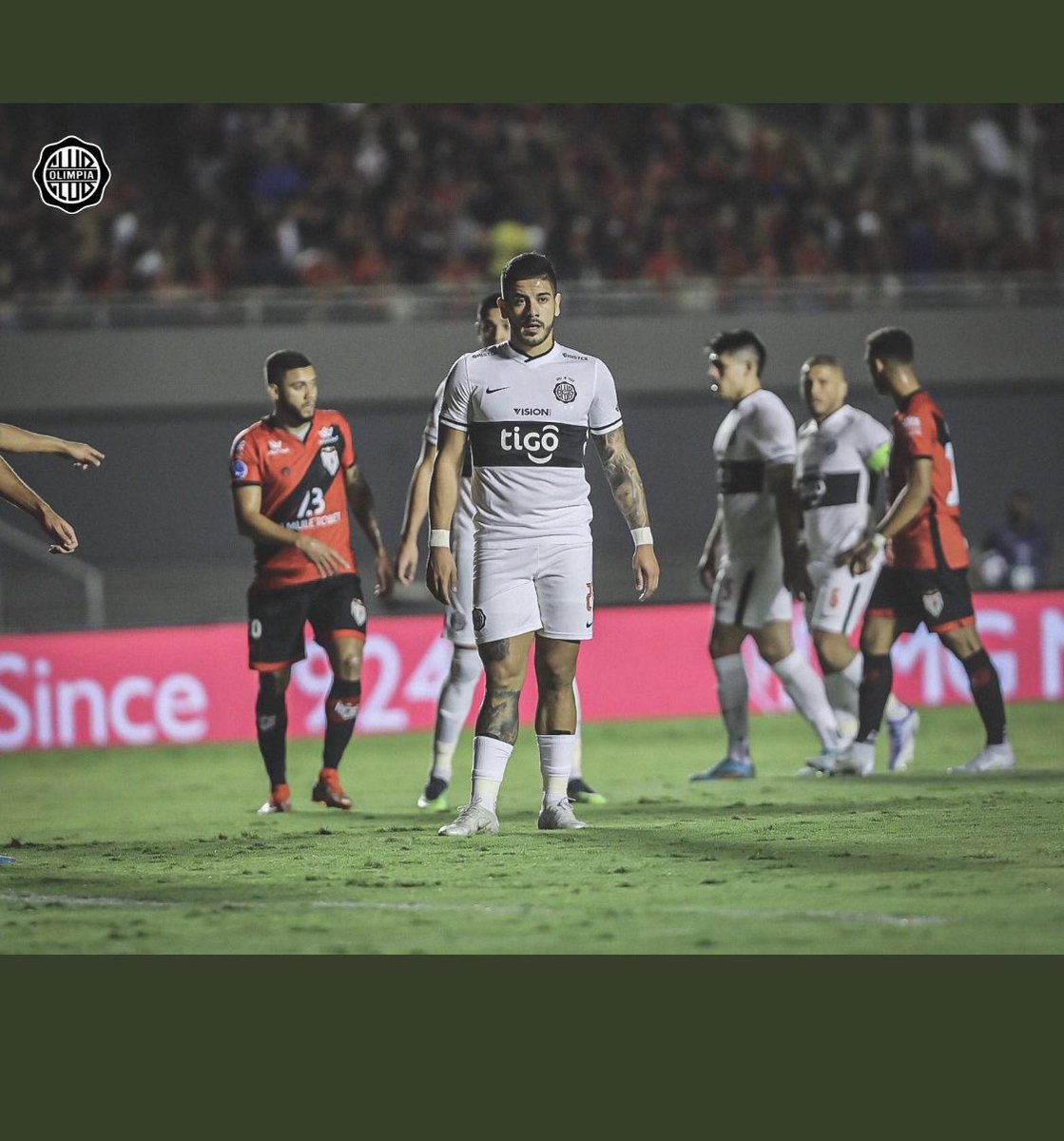 JoseFerfer10's tweet photo. @OlimpiaOOC Cancer del olimpia el gordo recalde y tito torres jugadores del bandeirante @regis_marques_ https://t.co/mmS3PxYo8O