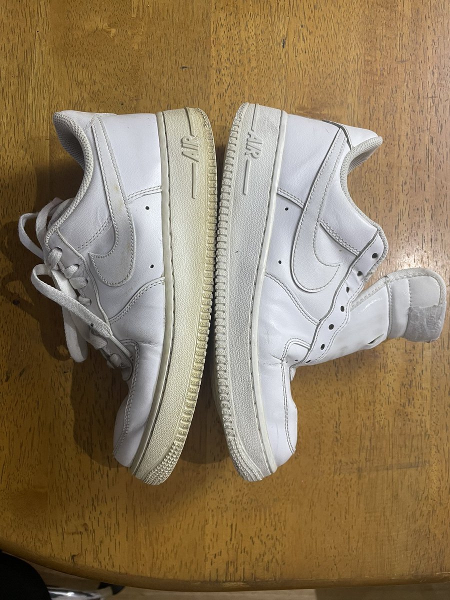 Samibee94's tweet photo. And it’s white again!! #custom #airforceone #customshoes #white #fresh https://t.co/ghBMeq3DMe