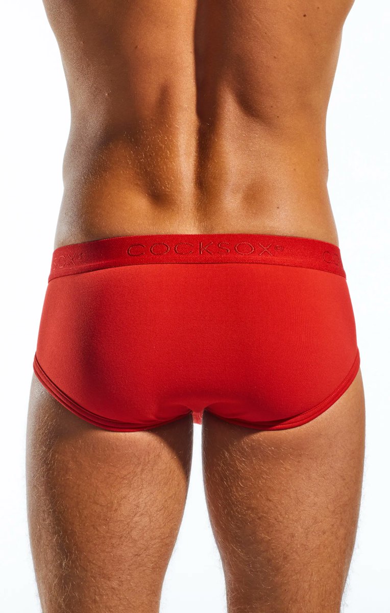 cocksox's tweet image. THE 8 BEST #UNDERWEAR FOR MEN: No. 7 - The Sports #Brief. "Designed for active men, this sporty style offers excellent freedom of movement without compromising support." Read more from our exclusive #style guide buff.ly/3afztwJ - #menswear #cocksox #briefs #SportsBriefs