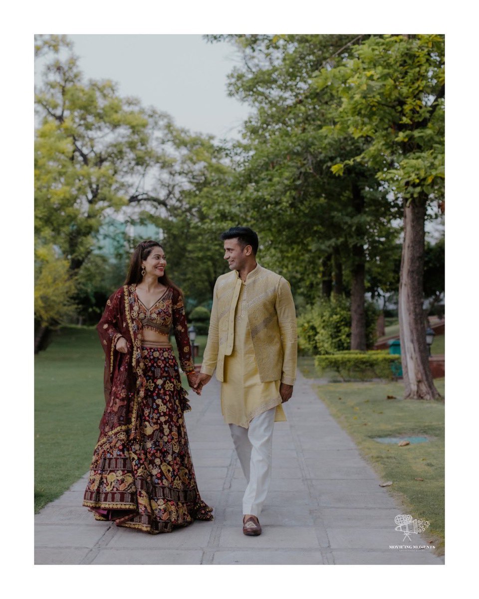 Sangram_Sanjeet's tweet photo. Beginning of this beautiful journey of our life!! Need all your blessings &amp; wishes❤️🤗
#payalkesangram 
#sangrampayalwedding 
#wedding 
#sangramsingh 
#payalrohatgi https://t.co/1SLJ3zANCf
