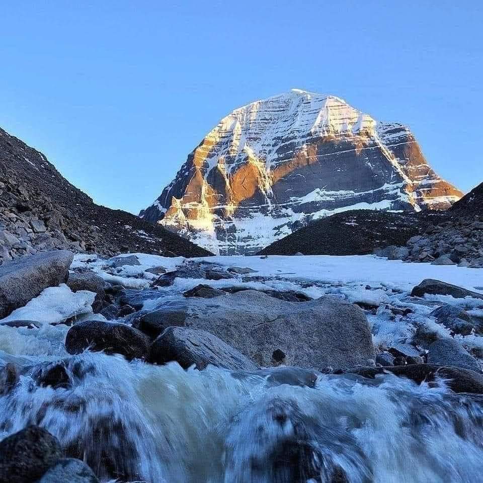 कैलाश पर्वत से आज के दिव्य दर्शन 08.07.2022