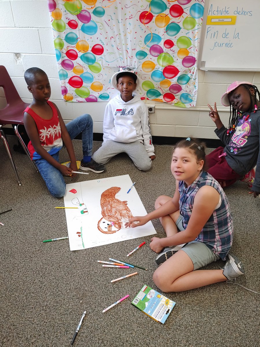 MmeN_Gobeil's tweet photo. Nous sommes prêt pour nos activités de Minute to Win it! Nous avons créer notre propre drapeau pour représenté nos équipes qui sont basé sur les animaux des sept enseignements sacrés. #ASPIRElrsd @provencherLRSD @varennesLRSD @bergeronLRSD https://t.co/V6p6yNy60L